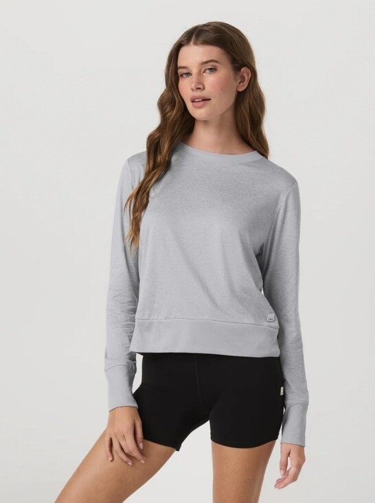 Vuori Tops - Vuori Daydream Crew Long Sleeve Activewear Top Light Heather Gray Womens Medium